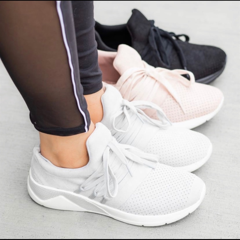 Women Trendy Mixed suede sneakers - Picture 1 of 6